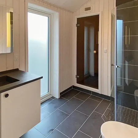 8 Person In Vaeggerlose Ferienhaus *