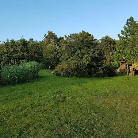 8 Person In Vaeggerlose Ferienhaus Bøtø By